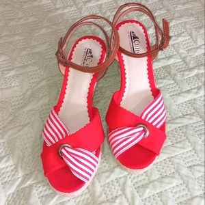 Red Wedges